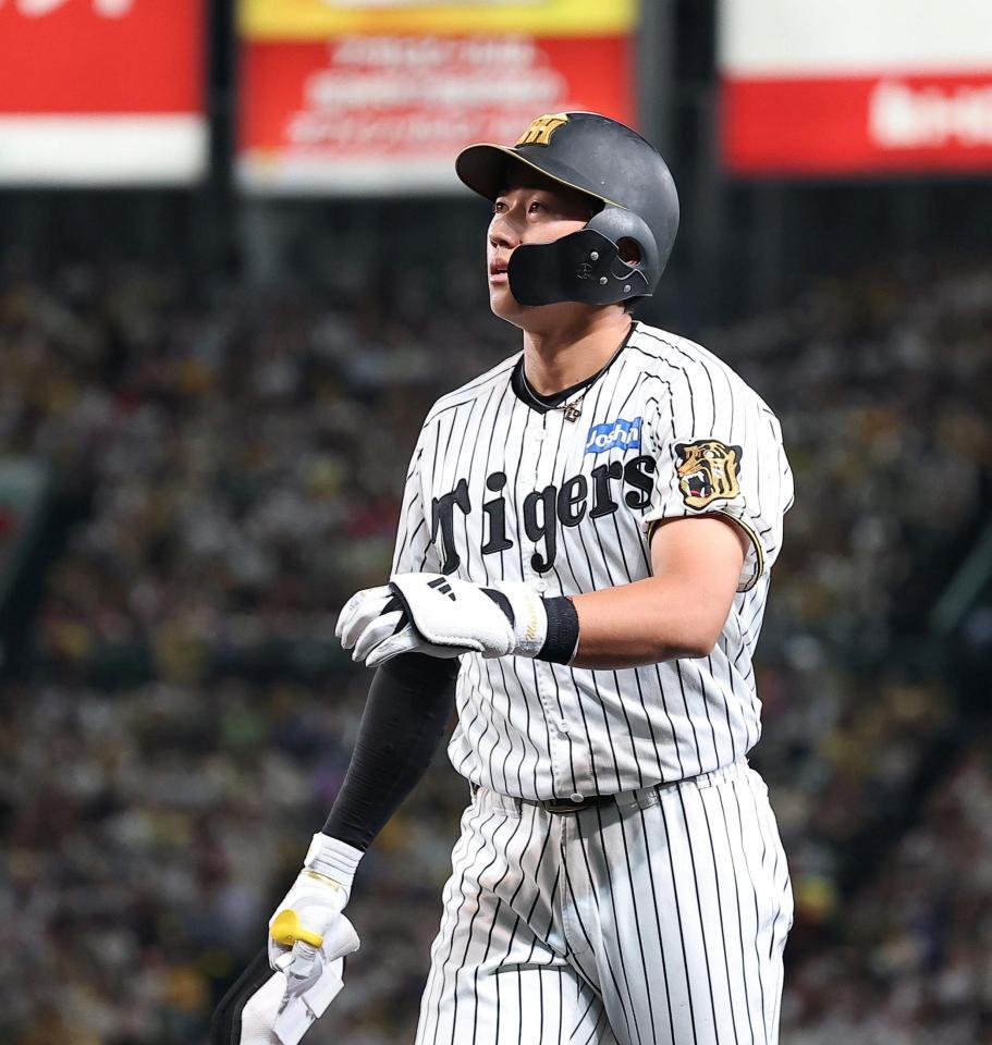 ７回、三ゴロに倒れた立石（撮影・西田忠信）