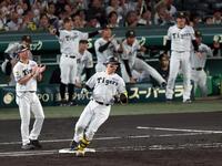 ２回、左前に適時打を放った森下（撮影・山口登）