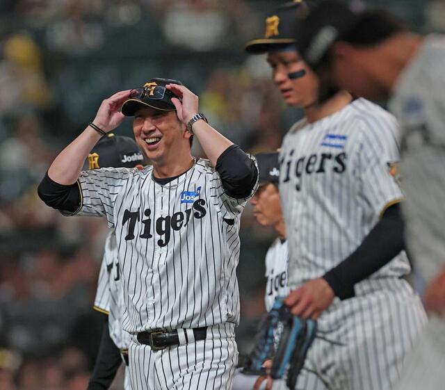 阪神勝利 藤川球児監督が満面の笑み