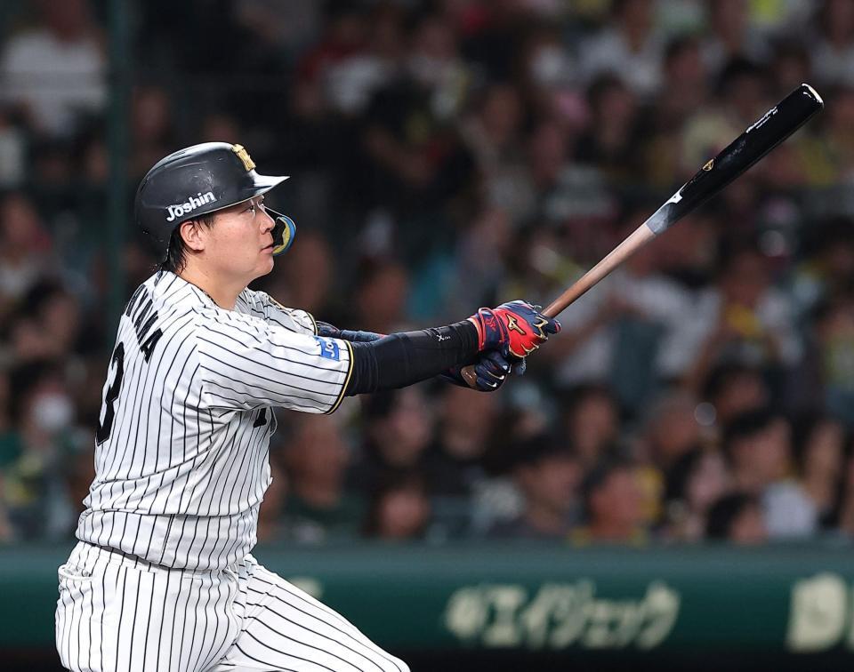 ４回、ソロを放つ大山（撮影・西田忠信）