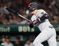 ４回、適時打を放つ大山（撮影・田中太一）