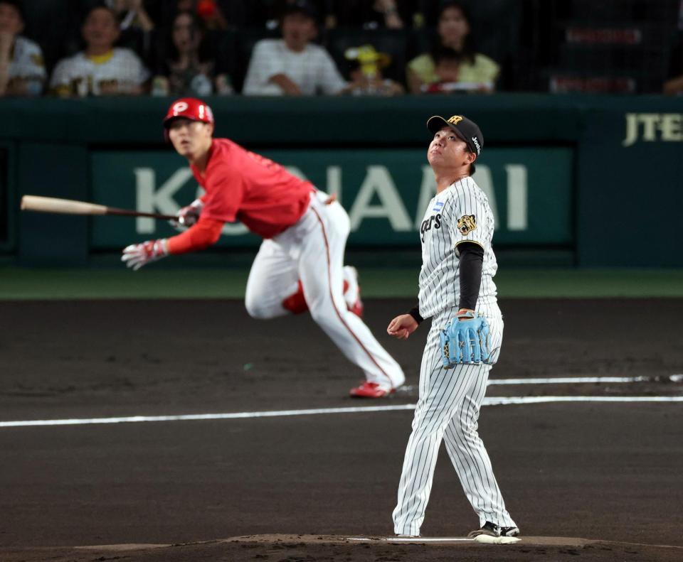 １回、村上は佐藤啓に先制ソロを許す（撮影・山口登）