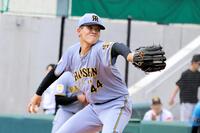 初回、力投する阪神先発の早瀬