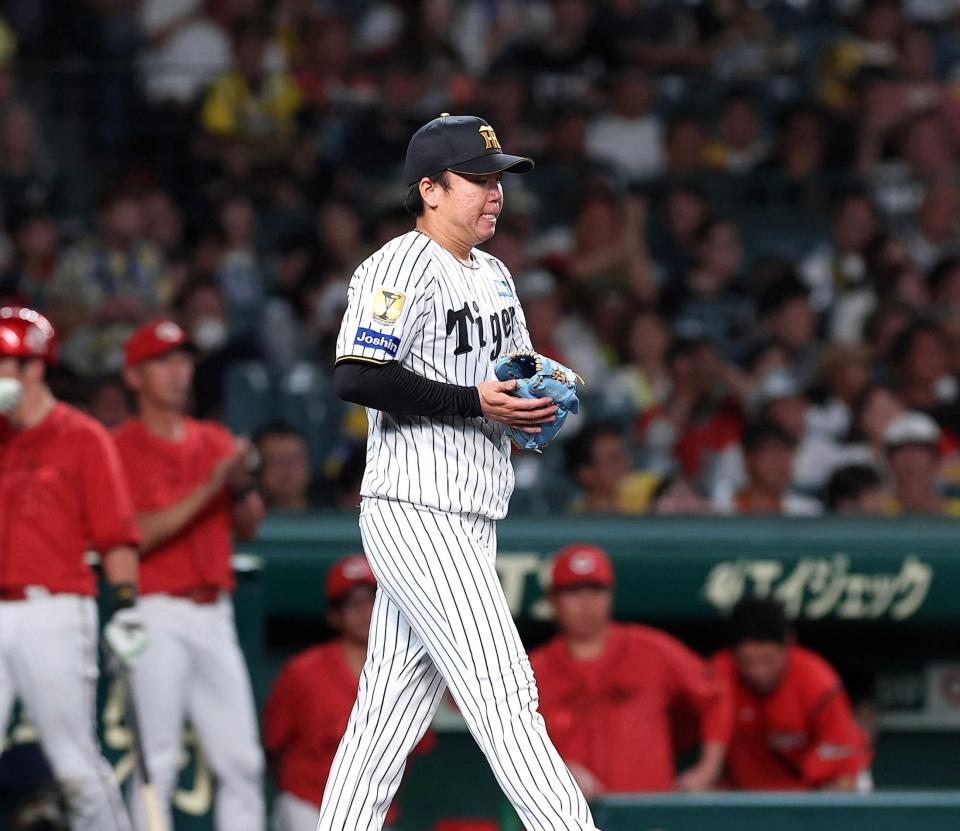　４回、坂倉に勝ち越し犠飛を許した村上