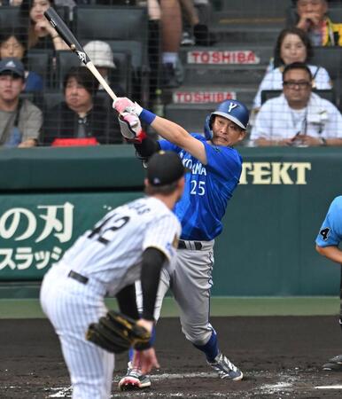 ３回、同点打を放つ筒香（撮影・飯室逸平）