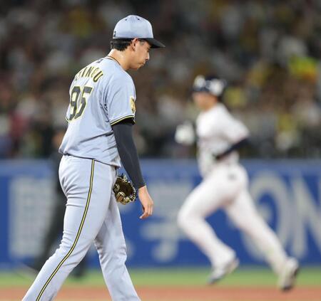 ４回、田中陽翔に２ランを浴びた神宮（撮影・西岡正）