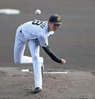 １回、力投する先発投手の今朝丸（撮影・中田匡峻）