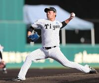 ６回、４番手で登板する桐敷（撮影・中田匡峻）