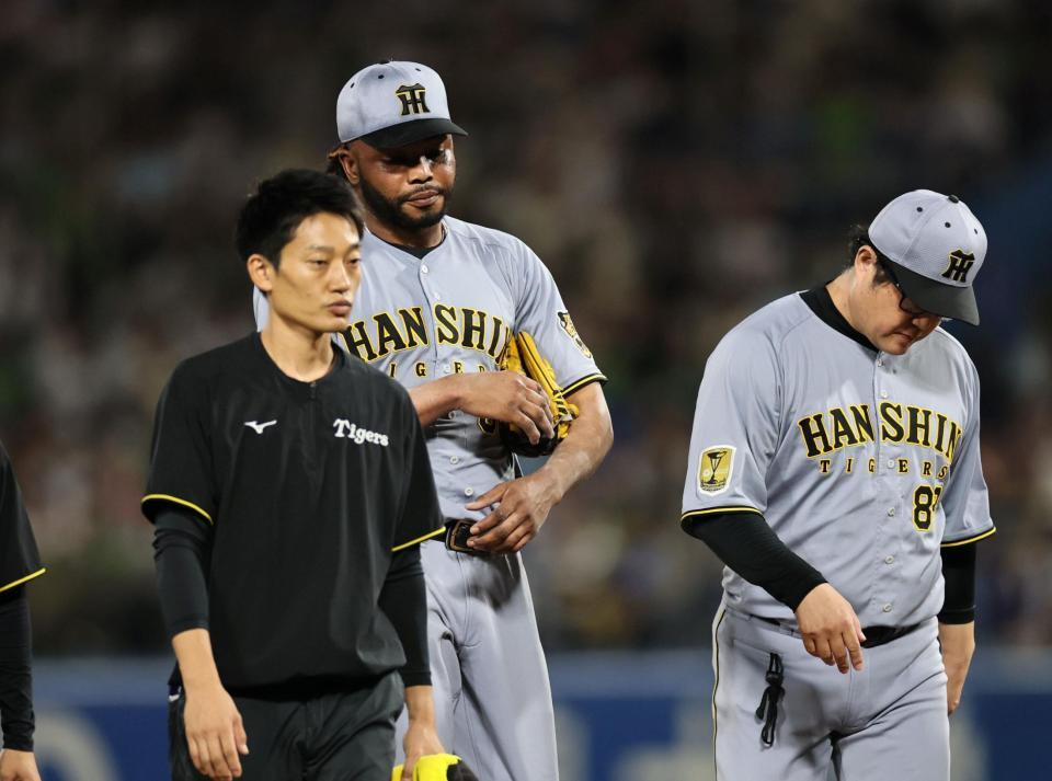 １０回途中で降板するドリス（撮影・田中太一）
