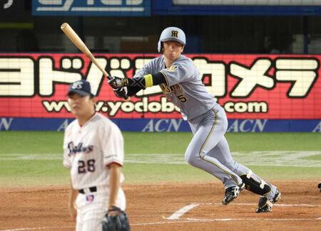 　１回、中前打を放つ近本