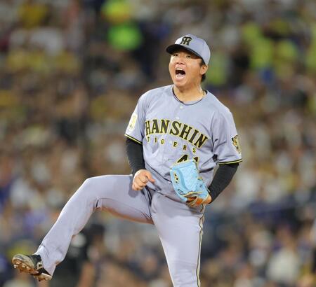 ６回、エンカーナシオンを三振に斬り、ほえる村上（撮影・吉澤敬太）