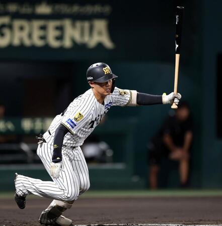 ２回、中前に同点適時打を放つ谷端（撮影・山口登）