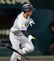 ７回、左翼線に二塁打を放つ立石（撮影・山口登）