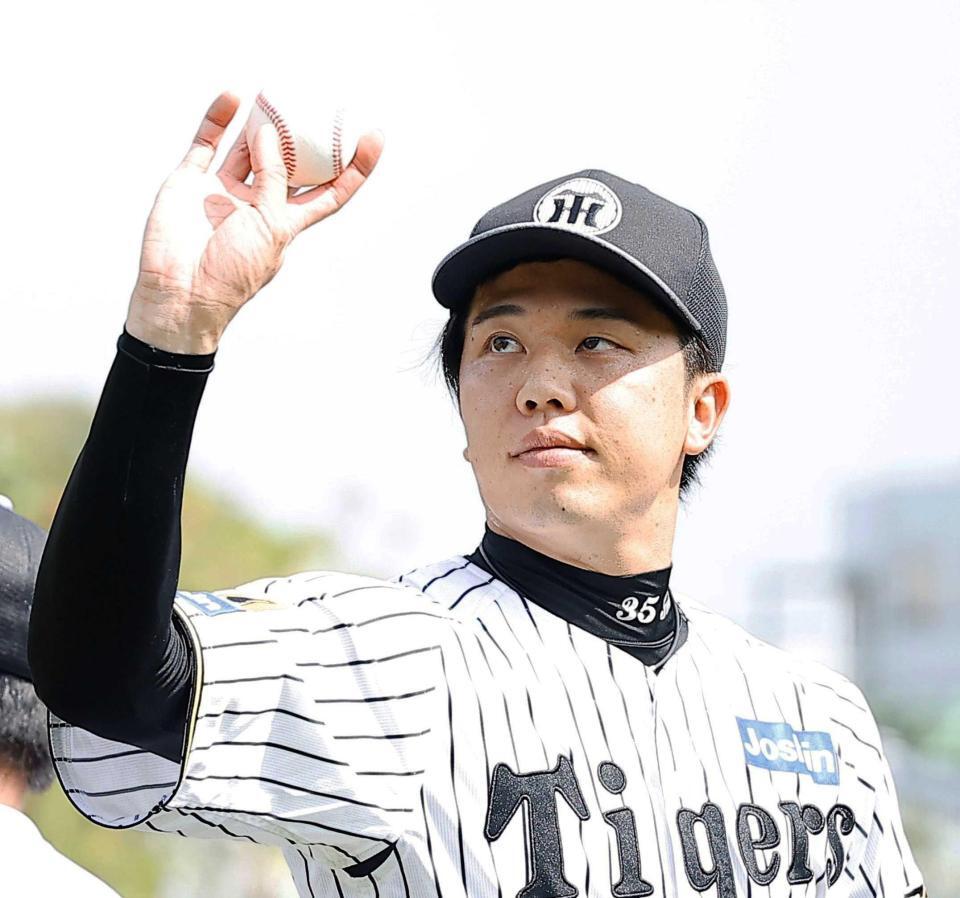 　登板へ向け調整する才木（撮影・西田忠信）