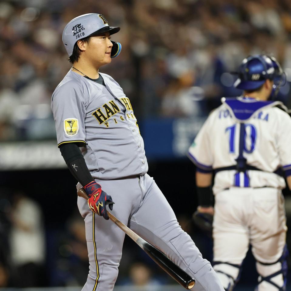 １回、見逃し三振に倒れる大山（撮影・田中太一）