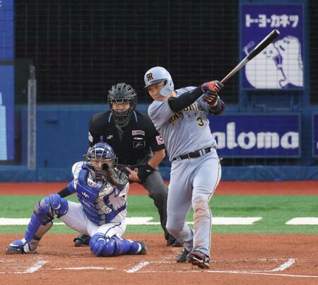 ６回、勝ち越し２点二塁打を放つ大山（撮影・金田祐二）