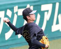 キャッチボールで調整する高橋（撮影・西田忠信）