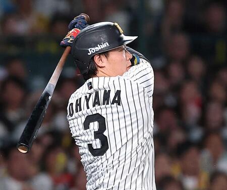 　２回、先制ソロを放つ大山（撮影・西田忠信）