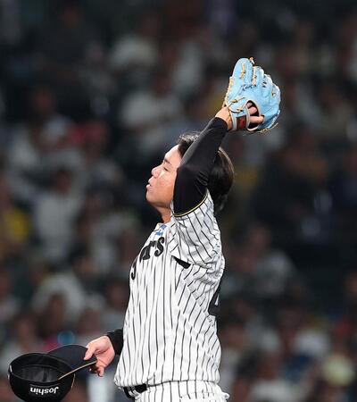４回、リチャードに死球を与えた村上（撮影・西田忠信）