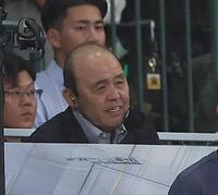 甲子園で解説を務める岡田彰布オーナー付顧問（撮影・西田忠信）