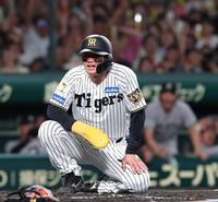 ３回、大山の左飛で本塁を狙うもアウトになった森下（撮影・西田忠信）
