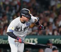 ９回、同点打を放つ大山（撮影・西田忠信）