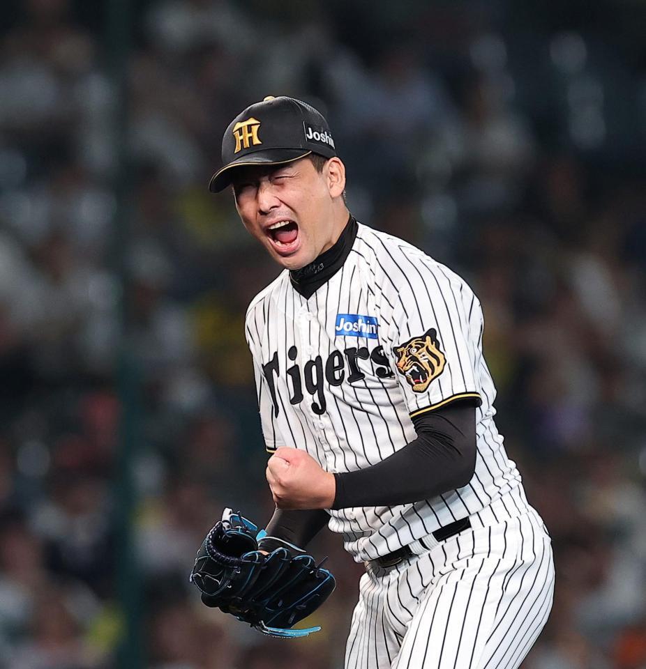 １１回を無失点に抑え、ほえる岩崎（撮影・西田忠信）