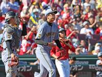 ２回、中村奨に先制となる適時打を浴びた才木（撮影・北村雅宏）