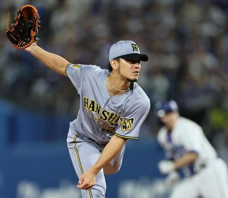 先発し、投げ込む伊藤将（撮影・田中太一）