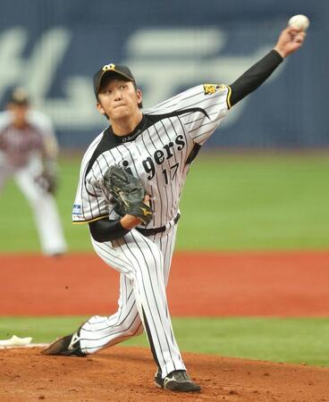 プロ初登板初先発で力投する岩貞＝２０１４年８月１０日