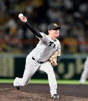 先発し力投する西勇（撮影・山口登）