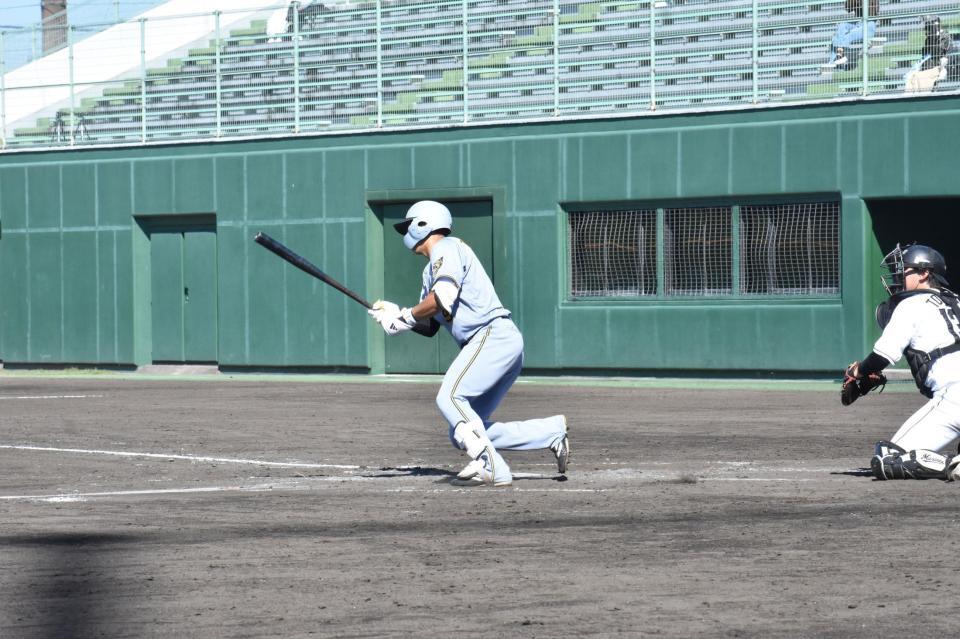 ７回左前打を放った立石