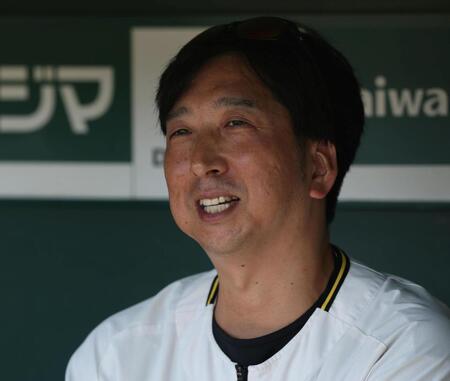 穏やかな表情を見せる藤川監督（撮影・中田匡峻）