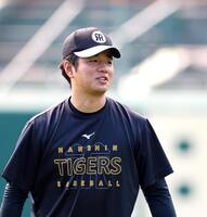ＣＳに向け調整する高橋（撮影・山口登）