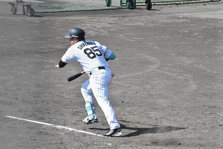 ５回中前適時打を放った嶋村