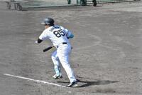 ５回中前適時打を放った嶋村