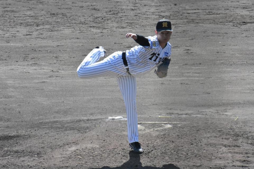 ２番手で登板した下村