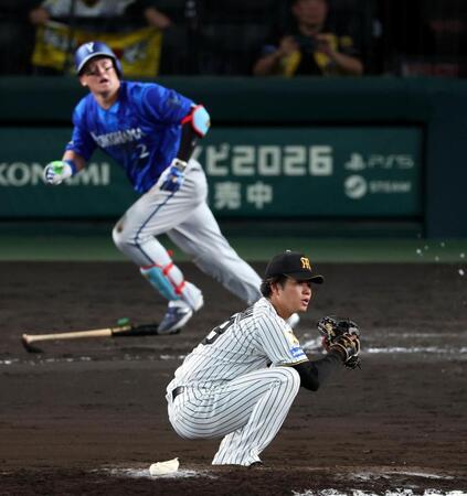 ８回、高橋は牧に先制ソロを許す（撮影・山口登）