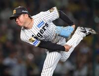 阪神先発の村上（撮影・坂部計介）