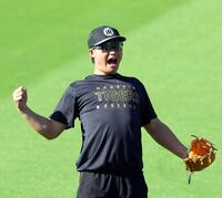 練習中、気合を入れる森下（撮影・山口登）