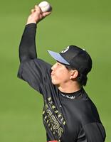 登板へ向け調整する才木（撮影・飯室逸平）