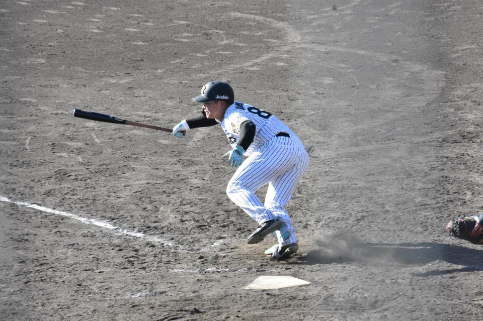 ９回、遊撃への併殺打に倒れた嶋村
