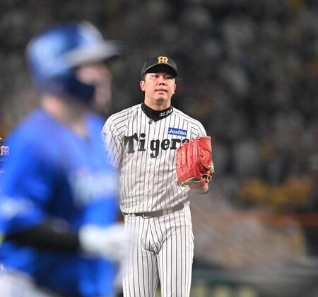 ３回、先制３ランを許す才木（撮影・飯室逸平）