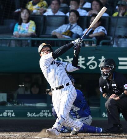５回、ソロを放つ森下（撮影・田中太一）