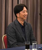 ドラフト前日スカウト会議に出席した藤川監督（撮影・堀内翔）