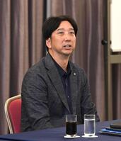 ドラフト前日スカウト会議に出席した藤川監督（撮影・堀内翔）