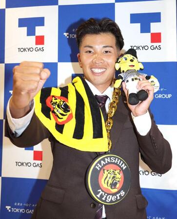 　阪神６位指名に喜ぶ東京ガス・越川（撮影・佐々木彰尚）