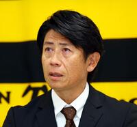 ２軍打撃コーチに就任し会見する的場寛一氏（撮影・山口登）