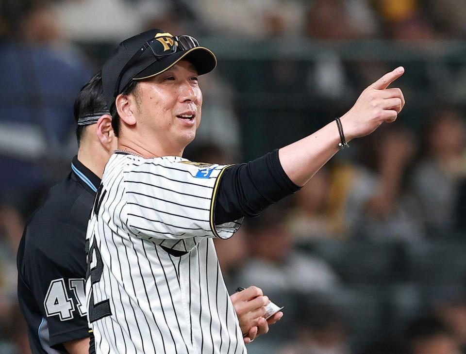 　新たに３年契約を結んだ藤川監督