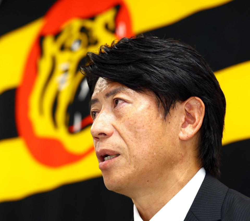 ２軍打撃コーチに就任し会見する的場寛一氏（撮影・山口登）